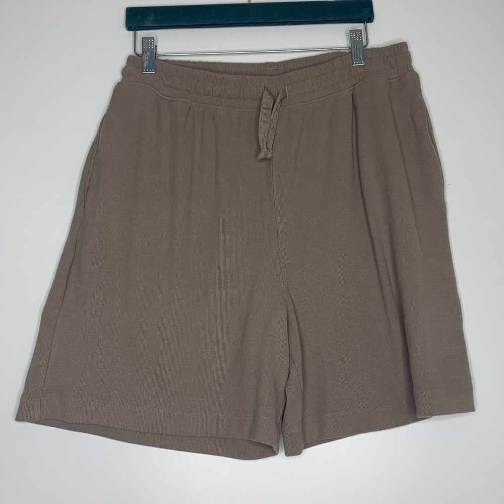H&M brown ribbed pull up loose shorts Large - Picture 8 of 12